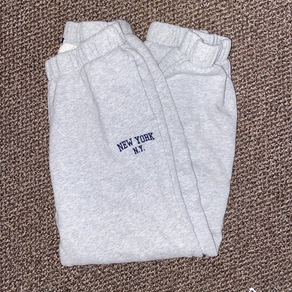 Brandy Melville sweats!